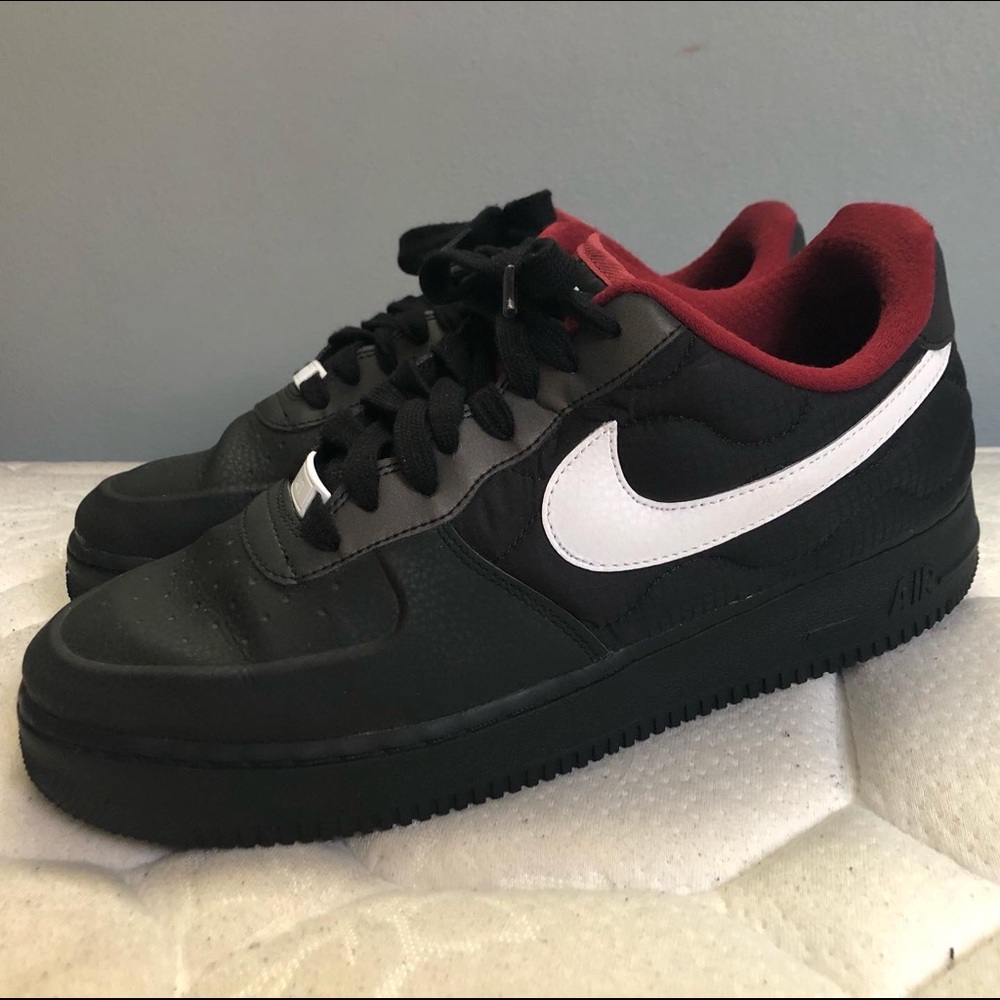 NikeID Air Force 1 Insulated 3M Black White Red